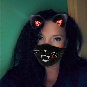 Meet your Posher, Leah